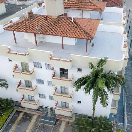 Edificio Ximenes II Apartment อูบาตูบา ภายนอก รูปภาพ